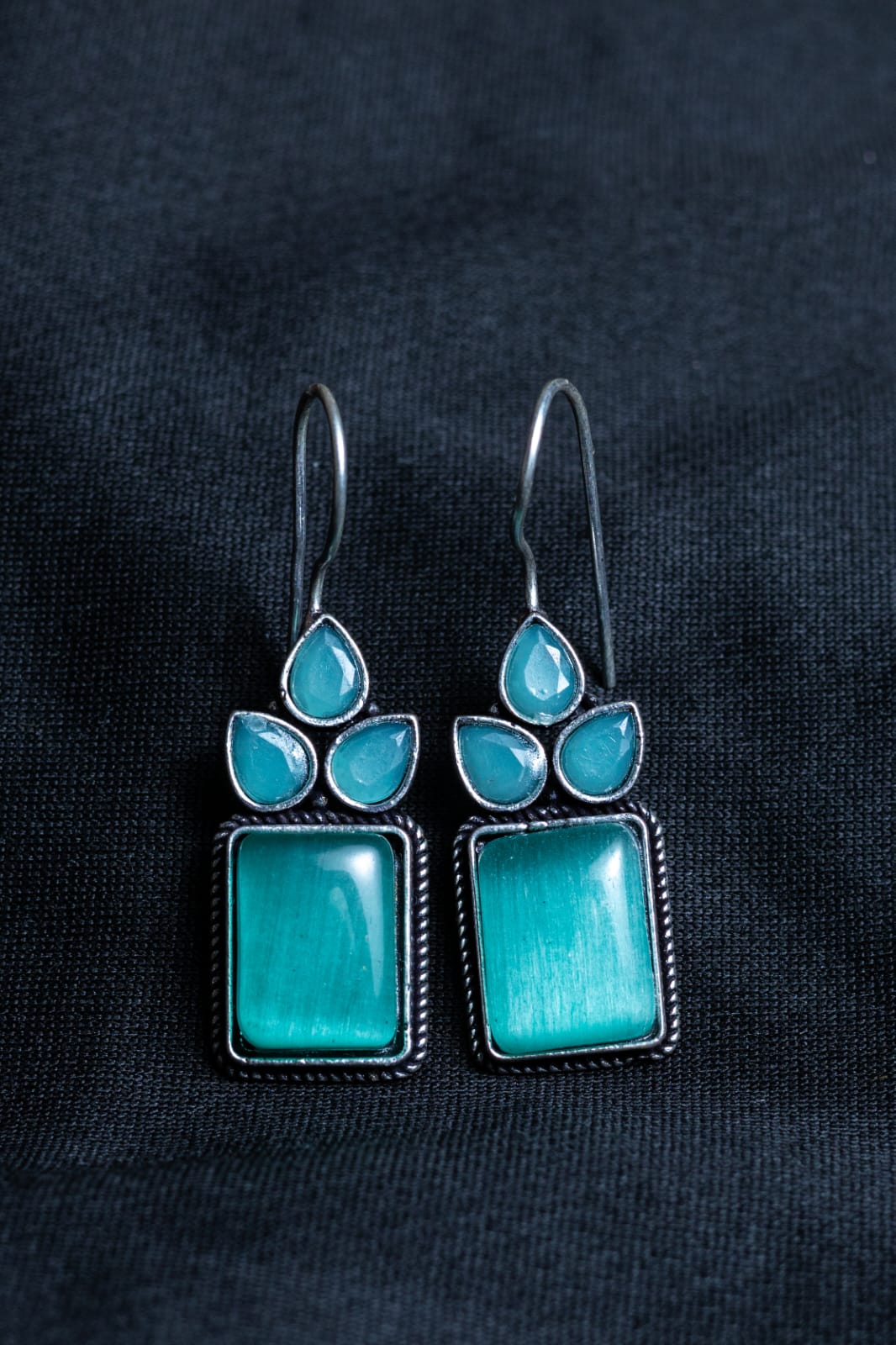 Stone Drop Crystal Blue Earings 